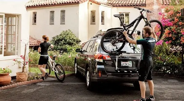 Transporter une bicyclette en voiture : les moyens, comment mieux le faire