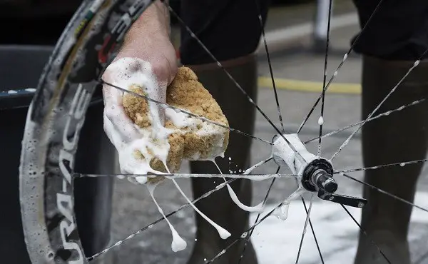 ne pas endommager le vélo lors du lavage