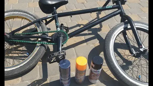 peindre votre vélo avec une bombe aérosol