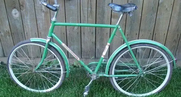 nouveau modèle 1996 de la bicyclette Schoolboy