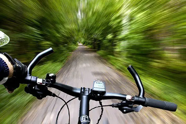 vitesse élevée sur un vélo